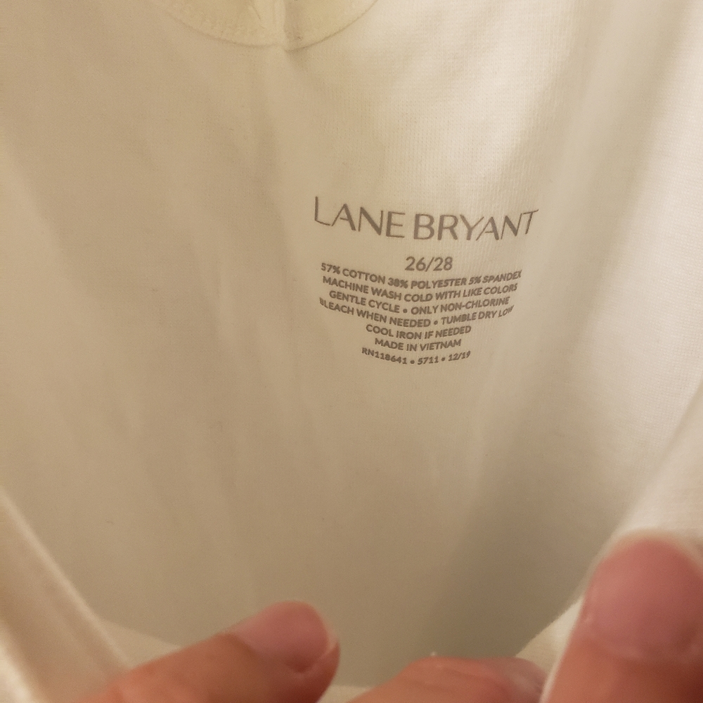 White tank - Picture 2 of 3